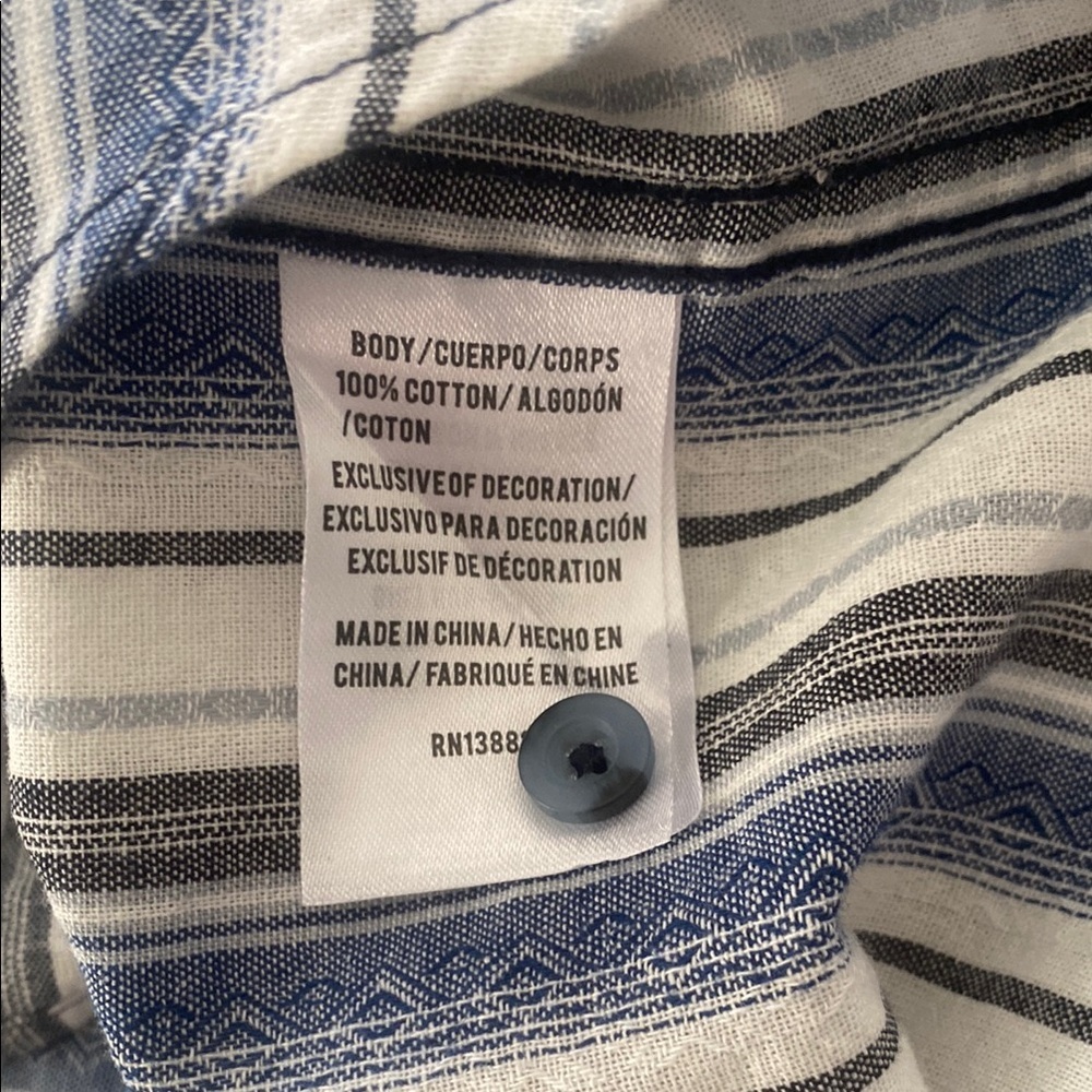 Brad Paisley’s Moonshine Spirit Button Down Shirt - Picture 4 of 5